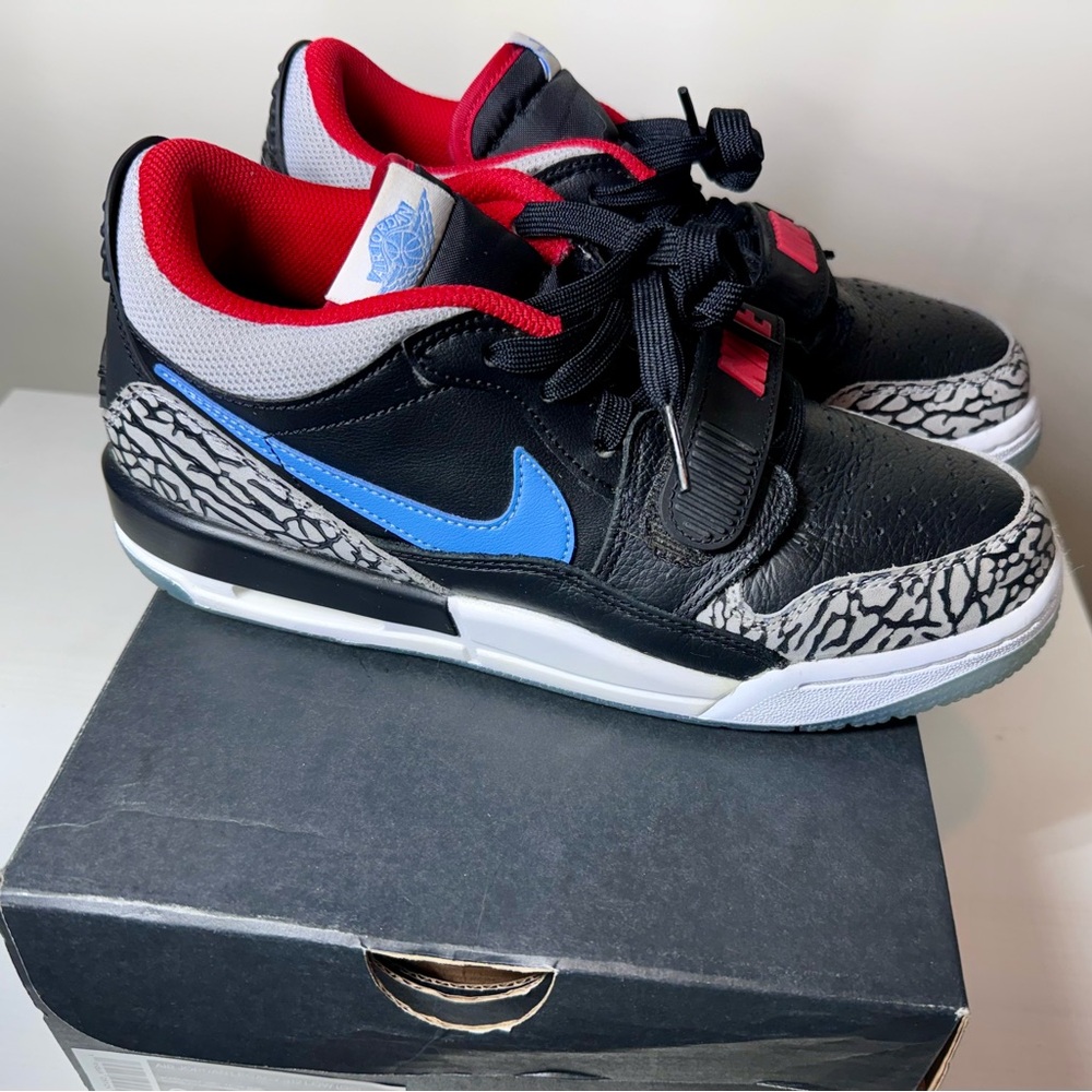 Nike Air Jordan 312 low grade school